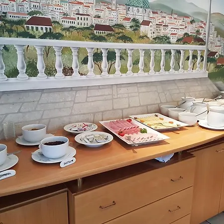 Ahorni Отель