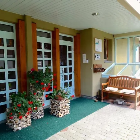 Otel Ahorni